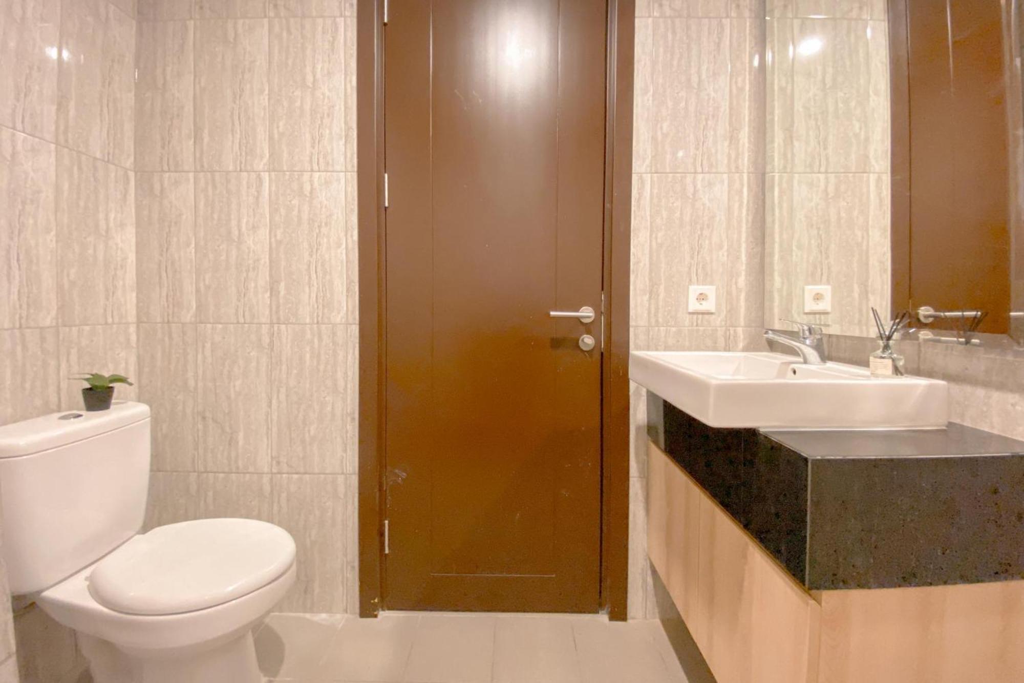 Spacious And Homey At Cleon Park By Travelio