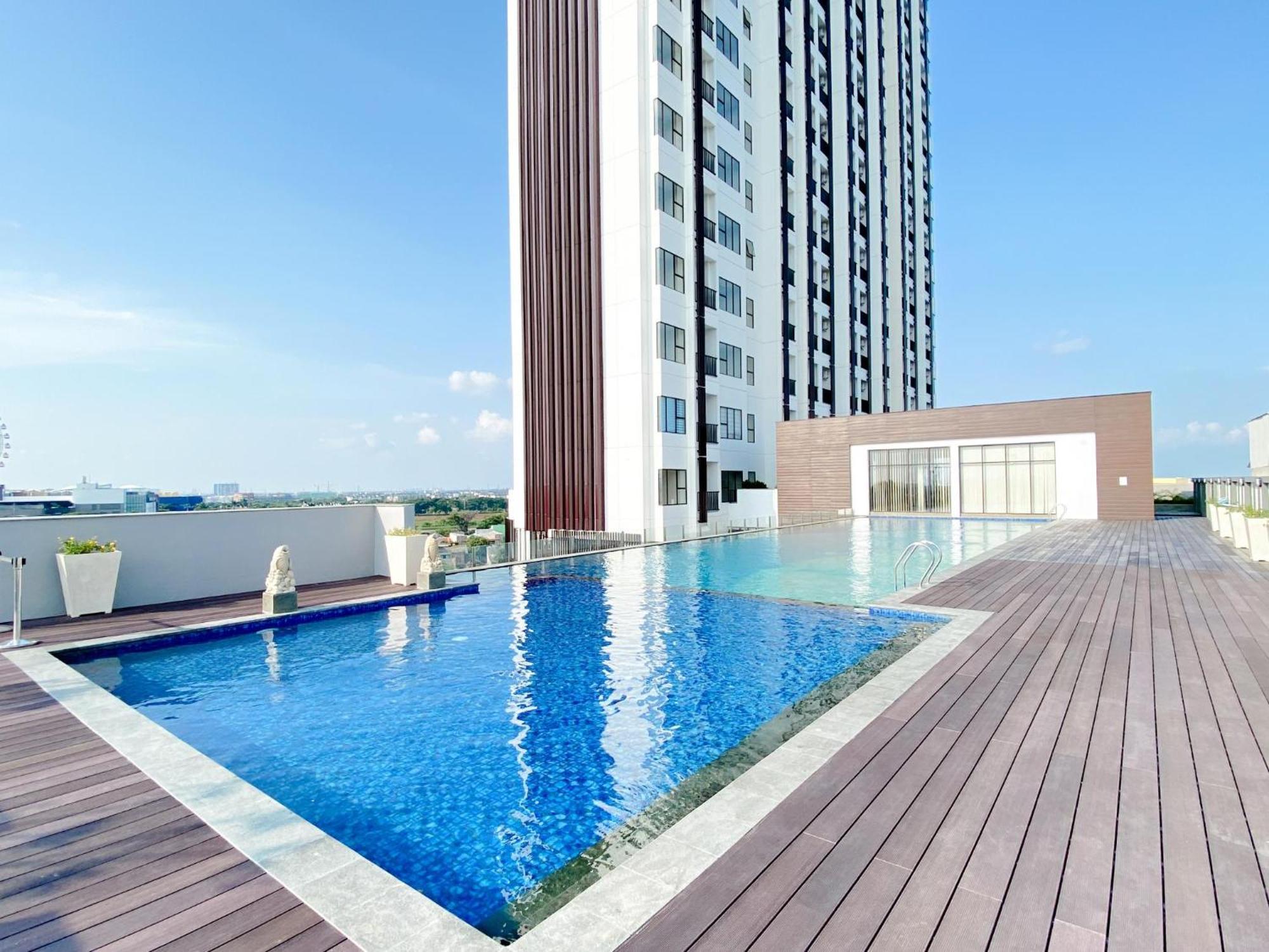 Apartemen Spacious And Homey At Cleon Park By Travelio
